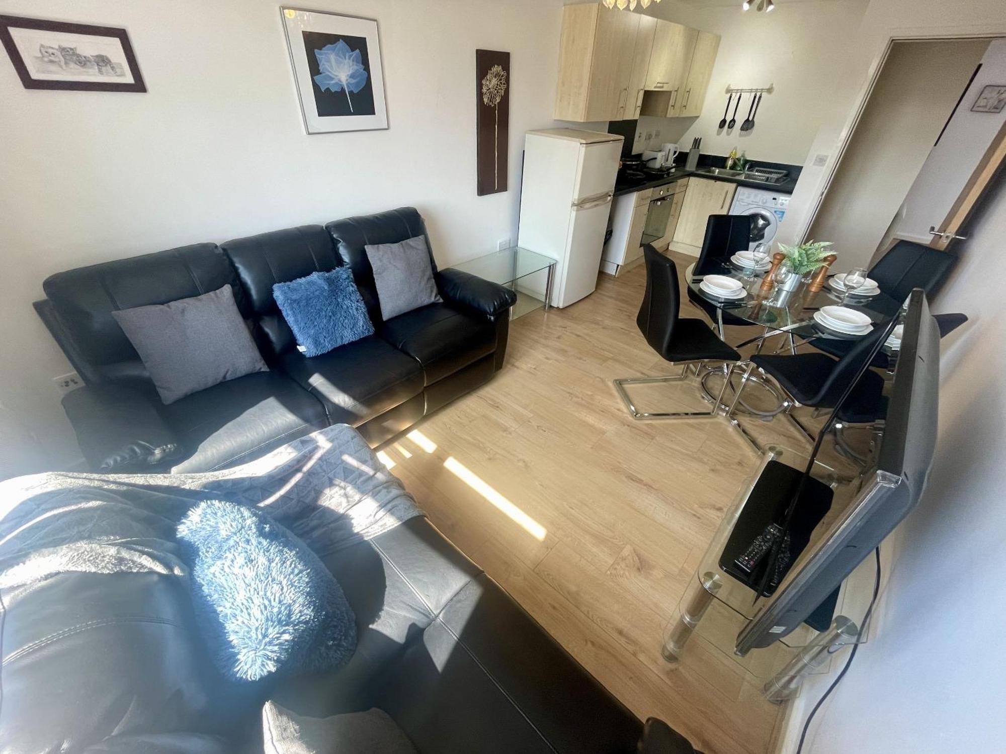 Hk Life Serviced Apartment , City Centre 史云顿 外观 照片