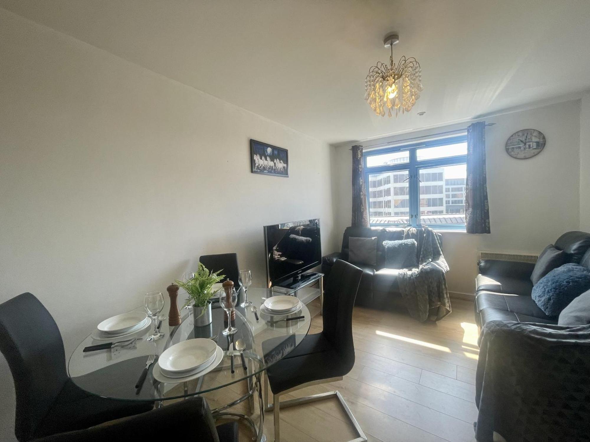 Hk Life Serviced Apartment , City Centre 史云顿 外观 照片