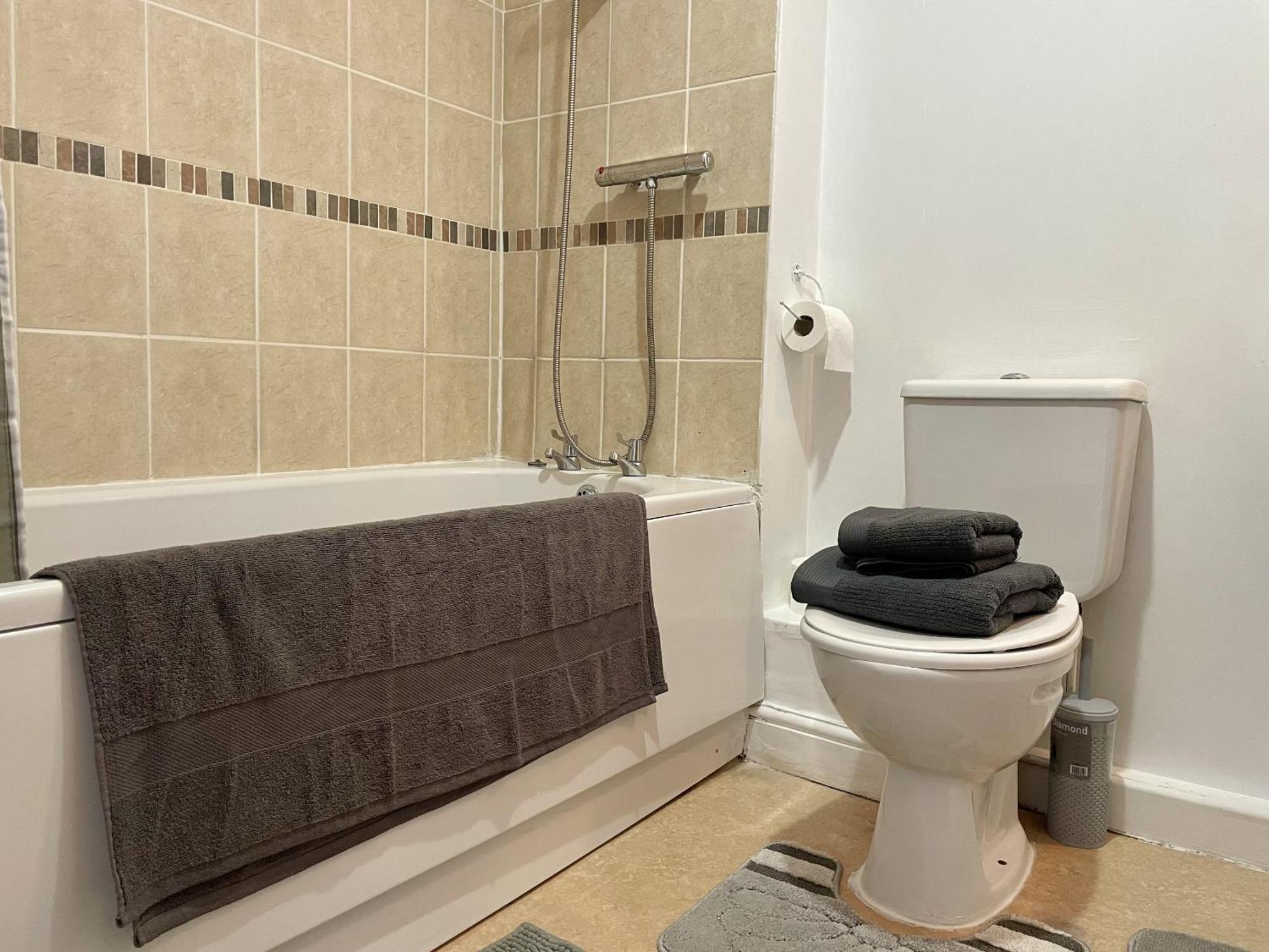 Hk Life Serviced Apartment , City Centre 史云顿 外观 照片