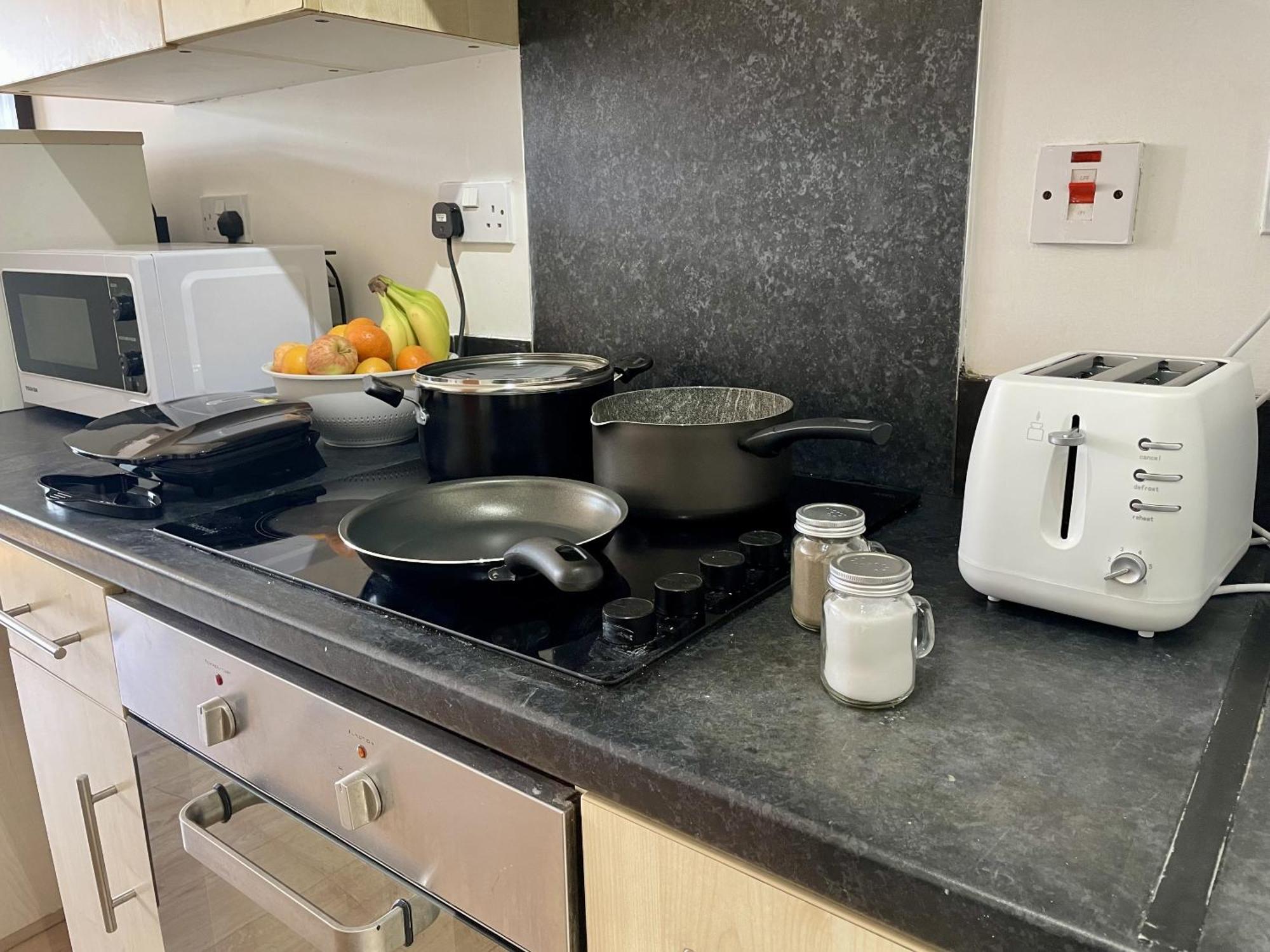 Hk Life Serviced Apartment , City Centre 史云顿 外观 照片
